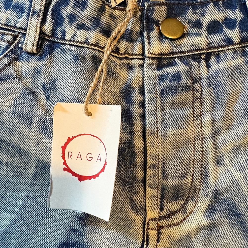 RAGA Boho Festival Shorts Size S Crochet Lace Trim Fray Hem Light Acid Wash NWT - Picture 9 of 10